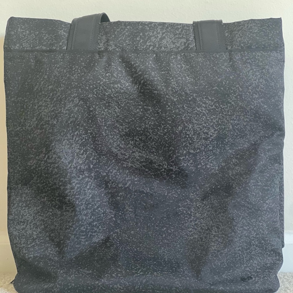 Lululemon Black Casual Tote Bag